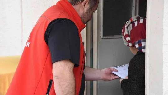 Bilecik'te bin 761 hane ile 424 çocuğa yardımlar ulaştı