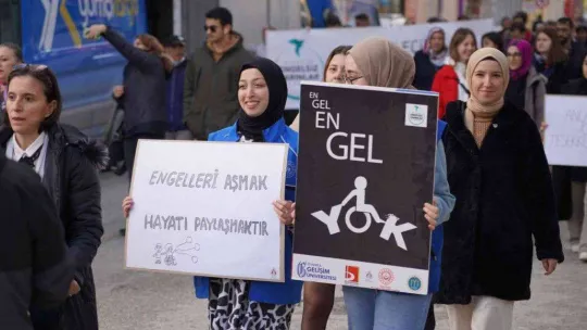 Bilecik'te engelsiz yaşam empati yürüyüşü gerçekleştirildi