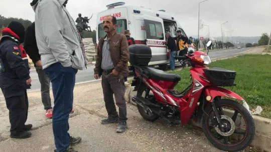 Bilecik'te kamyon ile motosikletin çarpışması sonucu 1 kişi yaralandı
