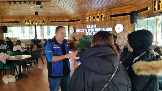 Bilecik'te üniversiteli öğrencilere 'Afet Farkındalık ve Gönüllülük' eğitimi