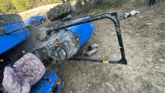 Bilecik'te yaşanan traktör kazasında ROPS demiri hayat kurtardı