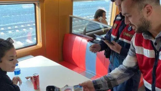 Bilecik'te YHT'de seyahat eden yoklama kaçağı 1 kişi tespit edildi