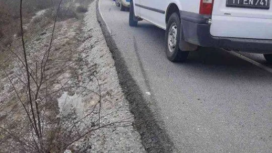 Bilecik'te yolcu midibüsü şarampole devrildi: 7 yaralı