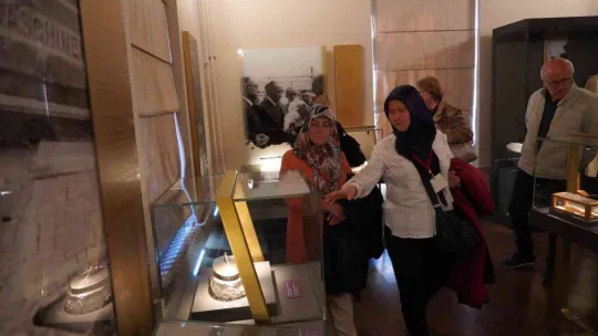 Bilecikli kadınlar Anıtkabir'i ziyaret etti