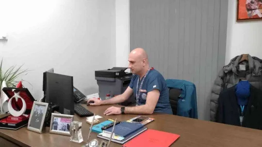 Bilim Kurulu Üyesi Kayıpmaz: 'Randevuyu iptal etmediğimiz takdirde sistemi de çıkmaza sürüklüyoruz'