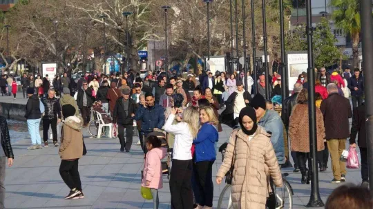 Bilim Kurulu Üyesi Prof. Dr. Şener: 'Grip, diğer solunum yoluyla bulaşan enfeksiyon hastalıklarından farklı olarak ölüm riski de içeriyor'