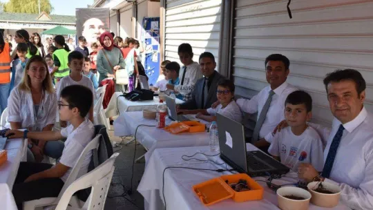 Bilim şenliği yoğun ilgi gördü