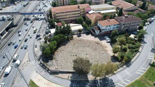 Bir günde yıktırılan cami 3 yıldır yapılmayı bekliyor