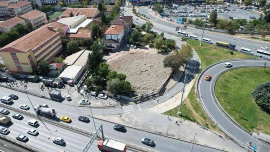 Bir günde yıktırılan cami 3 yıldır yapılmayı bekliyor