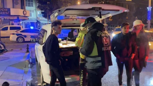 Bir hafta önce ehliyetini alan stajyer sürücü, alkollü yakalandı