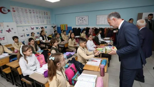 Bir küçük kapakla mutluluklara vesile oldular