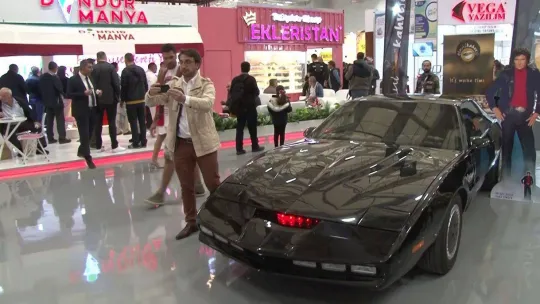 Bir neslin hayranlıkla izlediği 'Kara Şimşek' İstanbul'da