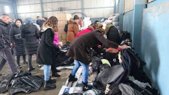 Bitlis'ten depremzedelere yardım eli