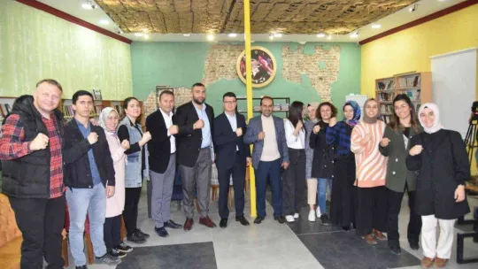 Boksör Ali Eren Demirezen, Sındırgı'ya konuk oldu