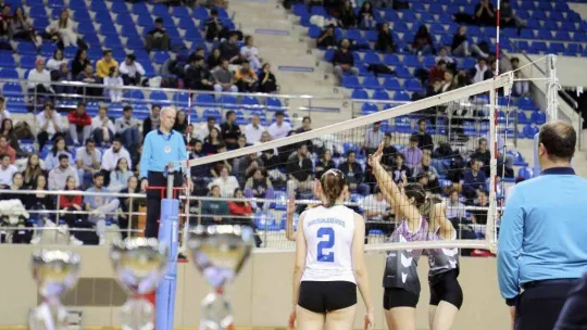 Bölgesel voleybol liginde şampiyon SUBÜ