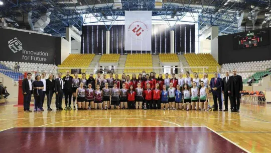 Bölgesel voleybol liginde şampiyon SUBÜ
