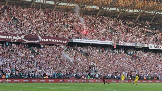 Bolu'ya bordo-beyazlılar akın ediyor