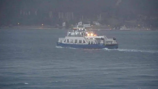 Bozcaada ve Gökçeada'ya tüm feribot seferleri iptal edildi