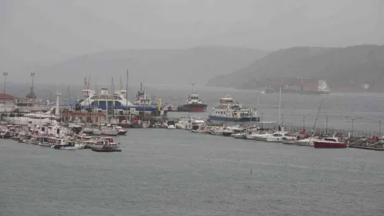 Bozcaada'ya feribot seferleri iptal edildi