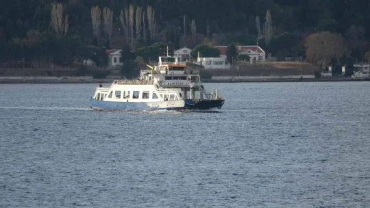 Bozcaada'ya yarınki tüm feribot seferlerine fırtına engeli