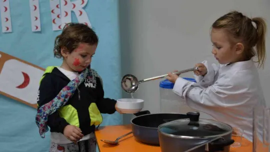 Bozüyük Belediyesi Çocuk Oyun ve Bakım Evi'nde 'Kızılay Haftası' etkinliği