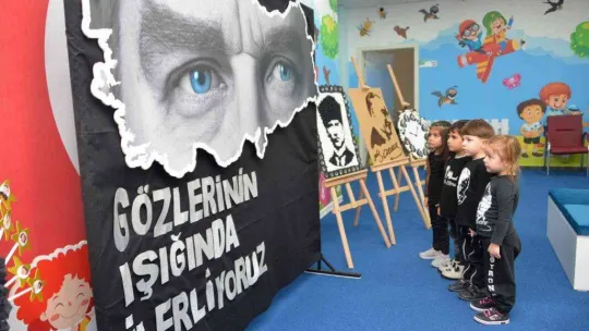 Bozüyük Belediyesi Gündüz Çocuk Oyun ve Bakımevi'nde minik öğrenciler Atatürk'ü andı