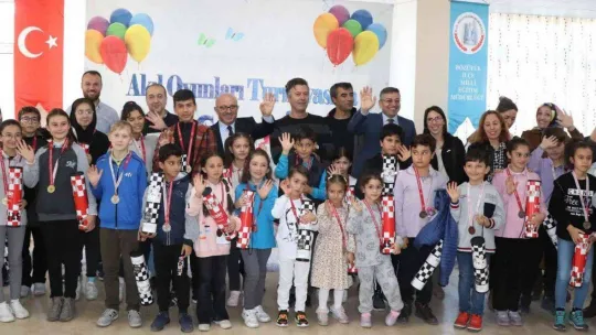 Bozüyük'te akıl ve zeka oyunları turnuvası sona erdi