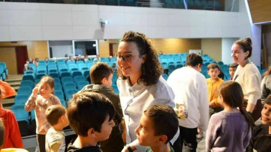 Bozüyük'te çocuklar haklarını eğlenerek öğrendi