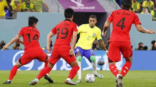 Brezilya, çeyrek final biletini 4 golle aldı