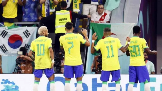 Brezilya, çeyrek final biletini 4 golle aldı