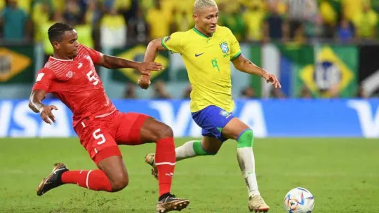 Brezilya, Dünya Kupası'nda son 16'ya kaldı