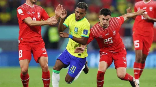 Brezilya, Dünya Kupası'nda son 16'ya kaldı