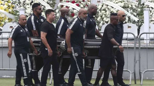 Brezilya Pele'ye veda ediyor