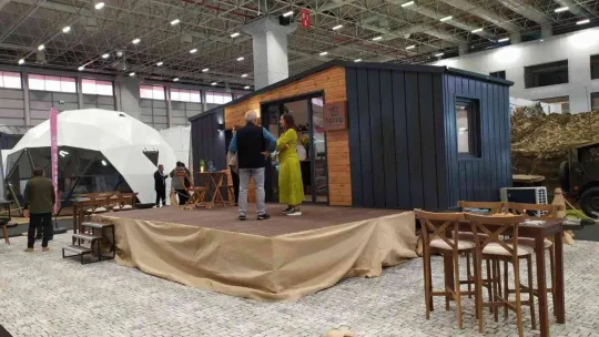 Bu karavanlar güneş panelleriyle kendi enerjisini üretiyor