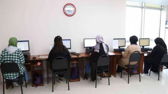 Bu kurs için İstanbul'dan Kocaeli'ye geliyor