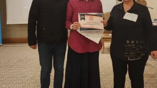 Bu okulda aile olmanın kuralları anlatılıyor