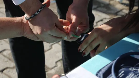 Bu sokakta şifa var: Büyükşehir projesi ilk durağında 500 kişiyi ağırladı