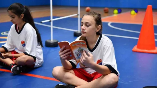 Bu takımdaki sporcular kitap okumadan maça başlayamıyor