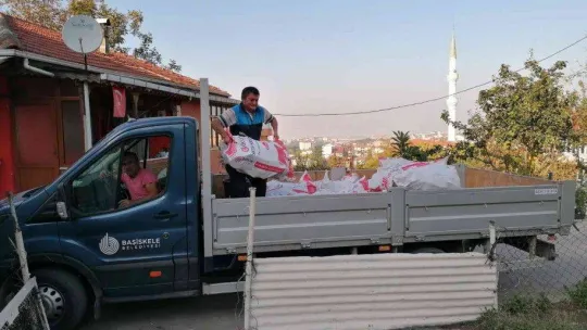 Budanan ağaçlar ihtiyaç sahiplerine yakacak oluyor