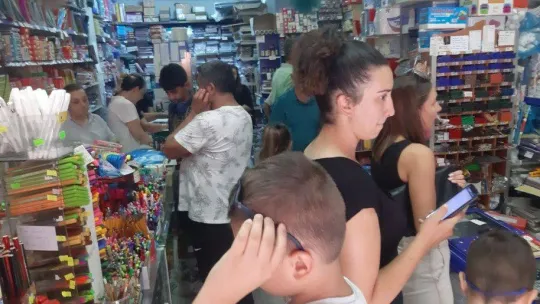 Bulgarların alışveriş listesine kırtasiye ürünleri de eklendi