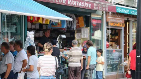 Bulgarların alışveriş listesine kırtasiye ürünleri de eklendi