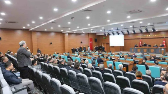 Burdur, Vali Arslantaş öncülüğünde depremin yaralarını sarmak için tek yürek oldu