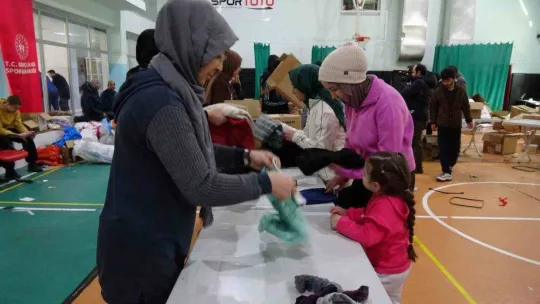 Burdurlular depremzedeler için seferber oldu