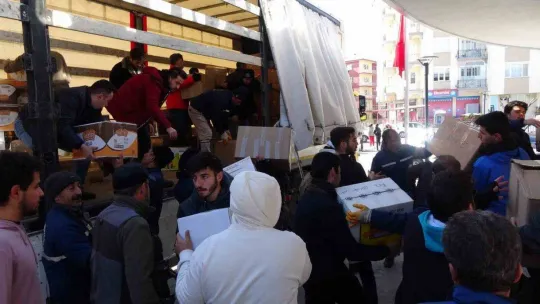 Burdurlular depremzedeler için seferber oldu