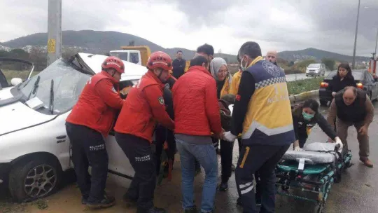 Burhaniye'de kaza geçiren öğretmenler yaralandı