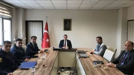 Burhaniye'de zeytin hırsızlığı önlemleri değerlendirme toplantısı yapıldı