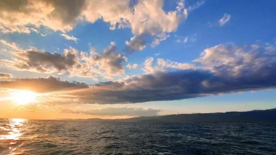 Burhaniye Ören'de gün batımı  böyle görüntülendi