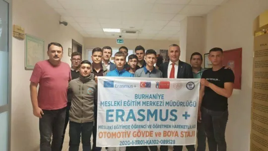 Burhaniyeli öğrencilere yurt dışı eğitimleri devam ediyor