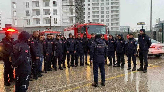 Bursa AFAD ve Büyükşehir İtfaiye Dairesi ekipleri deprem bölgesine doğru yola çıktı