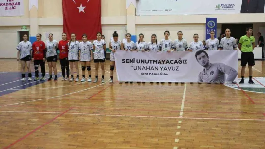 Bursa Büyükşehir Belediyespor sahasında takipçisi Aksaray Belediyespor'uda mağlup etti